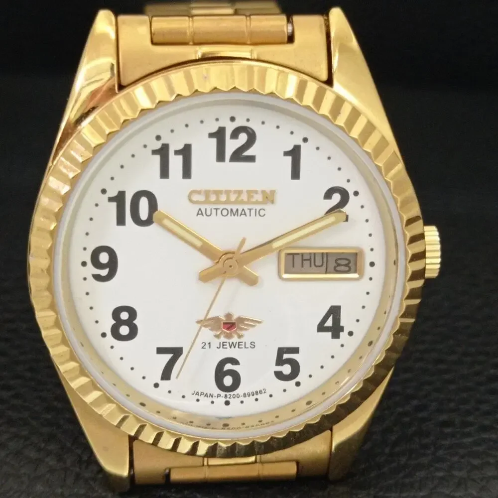 Vintage 1976 Citizen Automatic Mens Gold Watch W/daydate & White accents